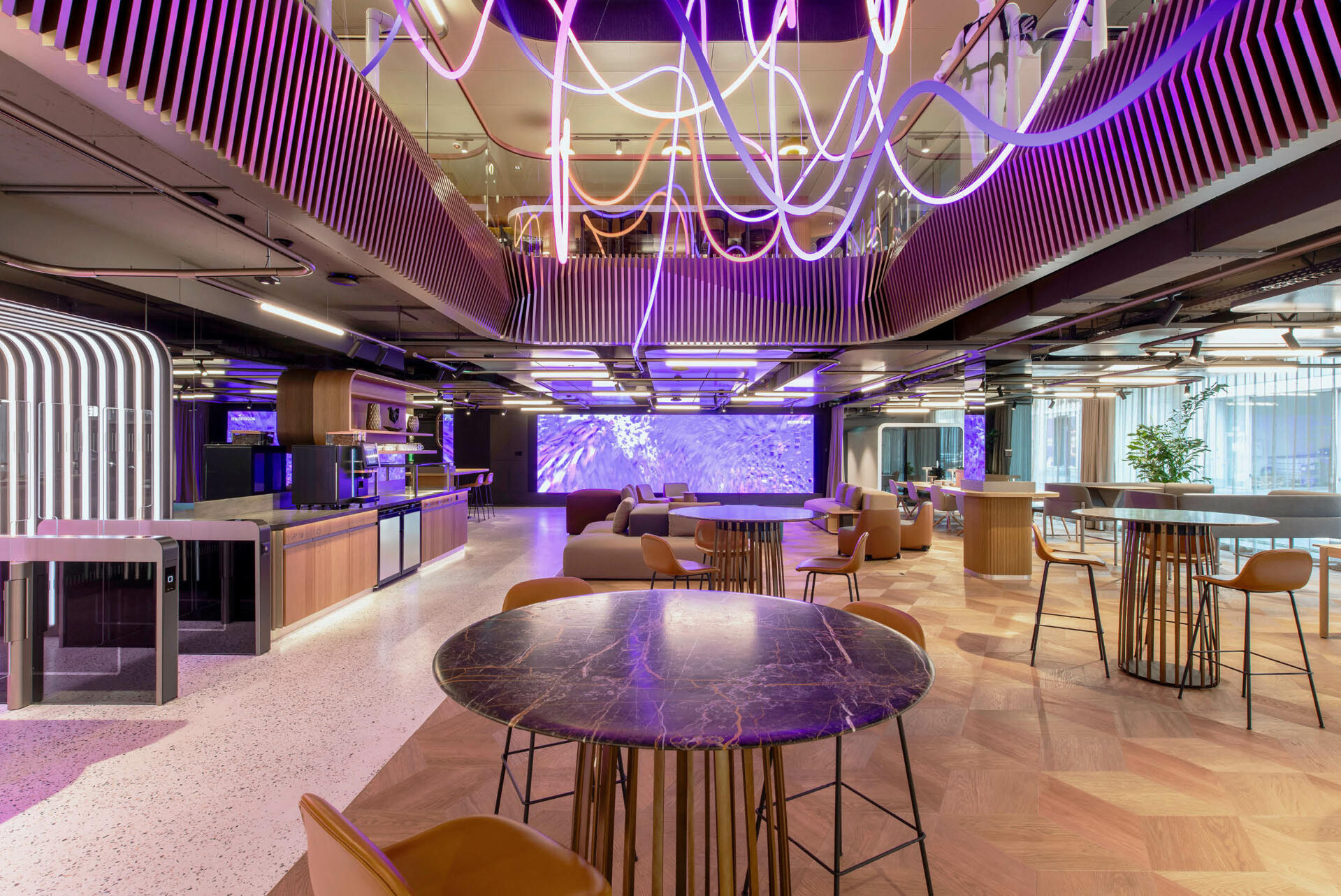 2 Accenture Campus Zurich_Sihlstrasse Reception